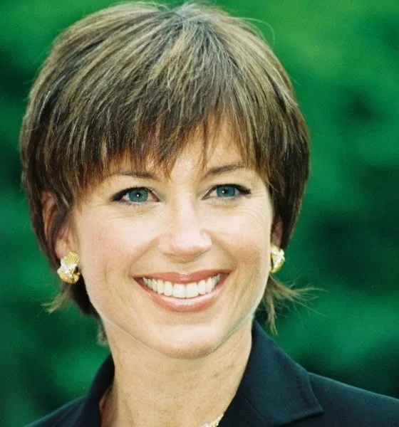 Dorothy Hamill New Look Blonde Haircut
