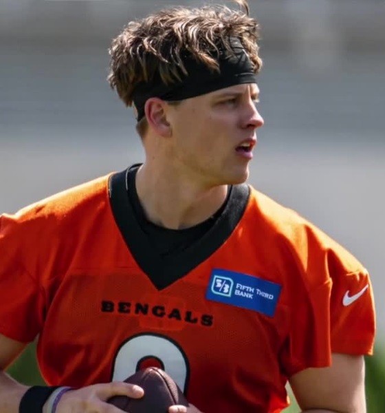 Joe Burrow Haircut With Headband