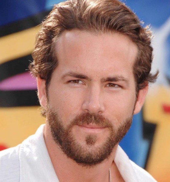 Ryan Reynolds Medium Length Hairstyle